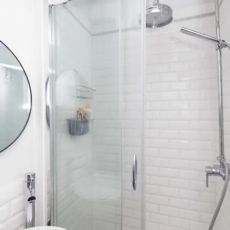 Comfy 31 M For 2 Well Decorated With Balcony Appartamento *